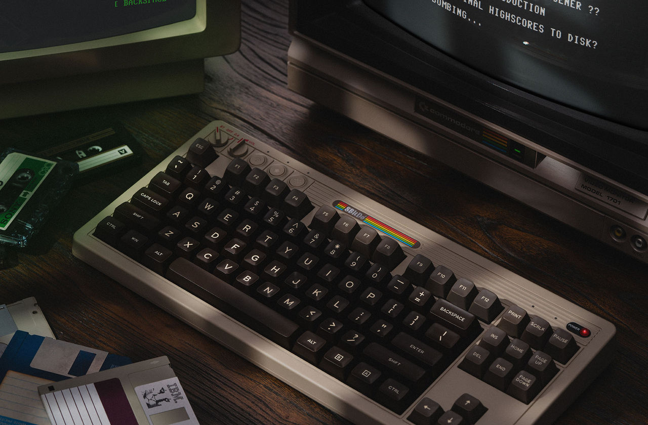 8BitDo Retro Mechanical Keyboard - C64 Edition