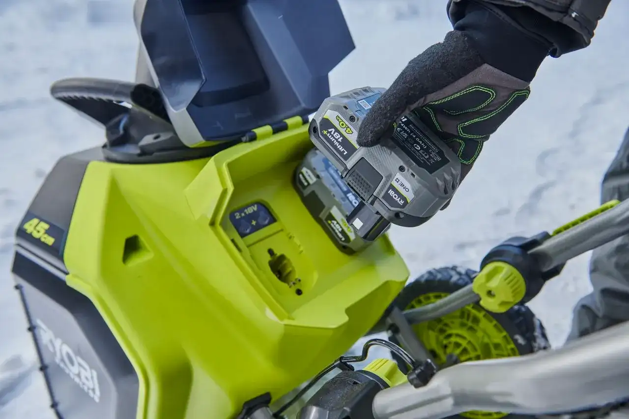 Ryobi snöslunga One+